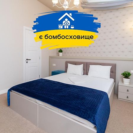 Maner Hotel Odessa Ngoại thất bức ảnh