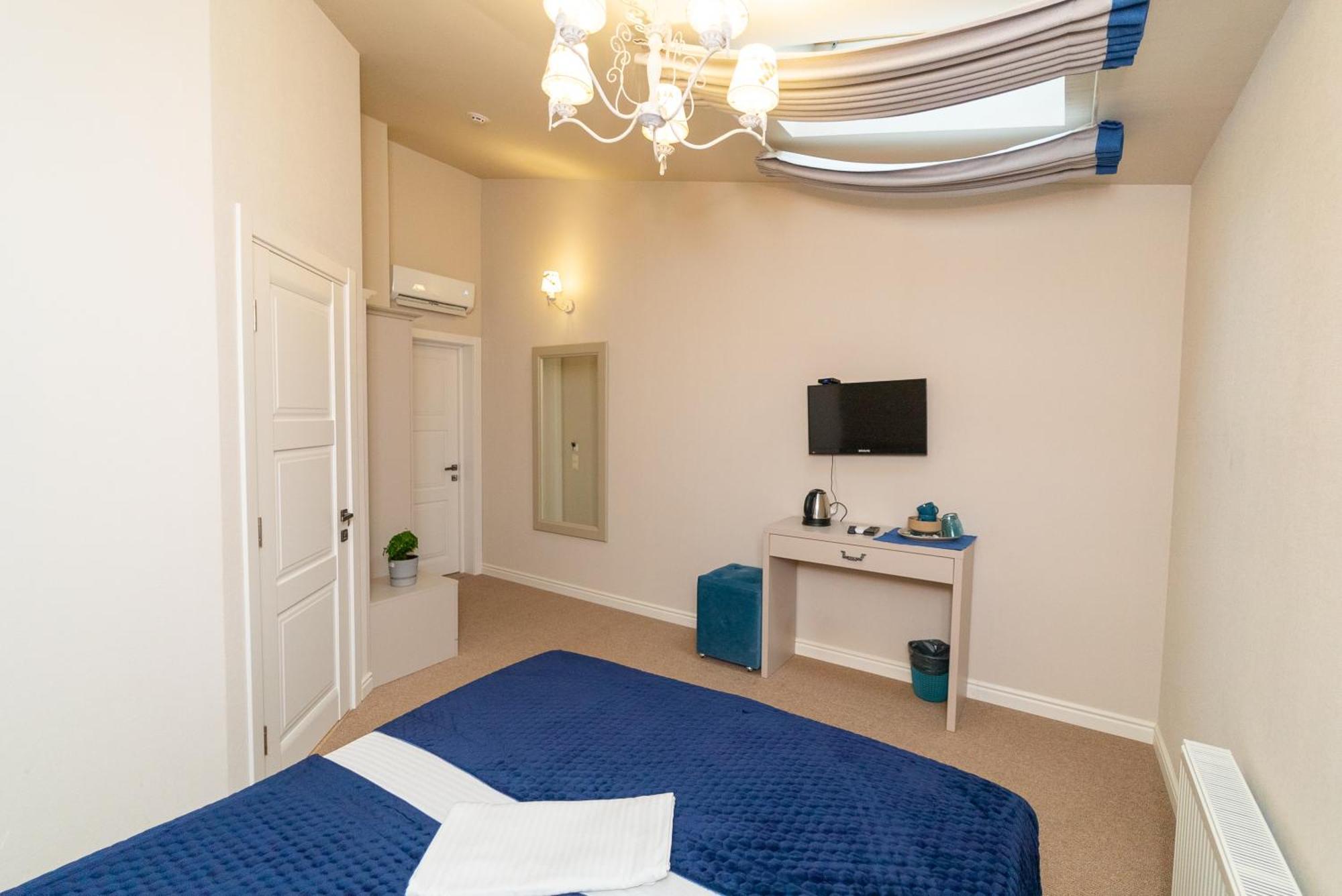 Maner Hotel Odessa Ngoại thất bức ảnh